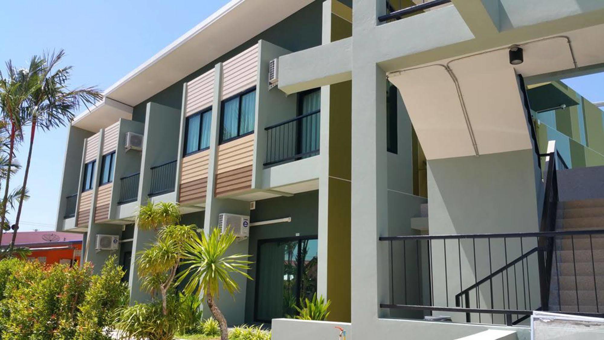 Phuket Airport Place Nai Yang Beach Exterior foto
