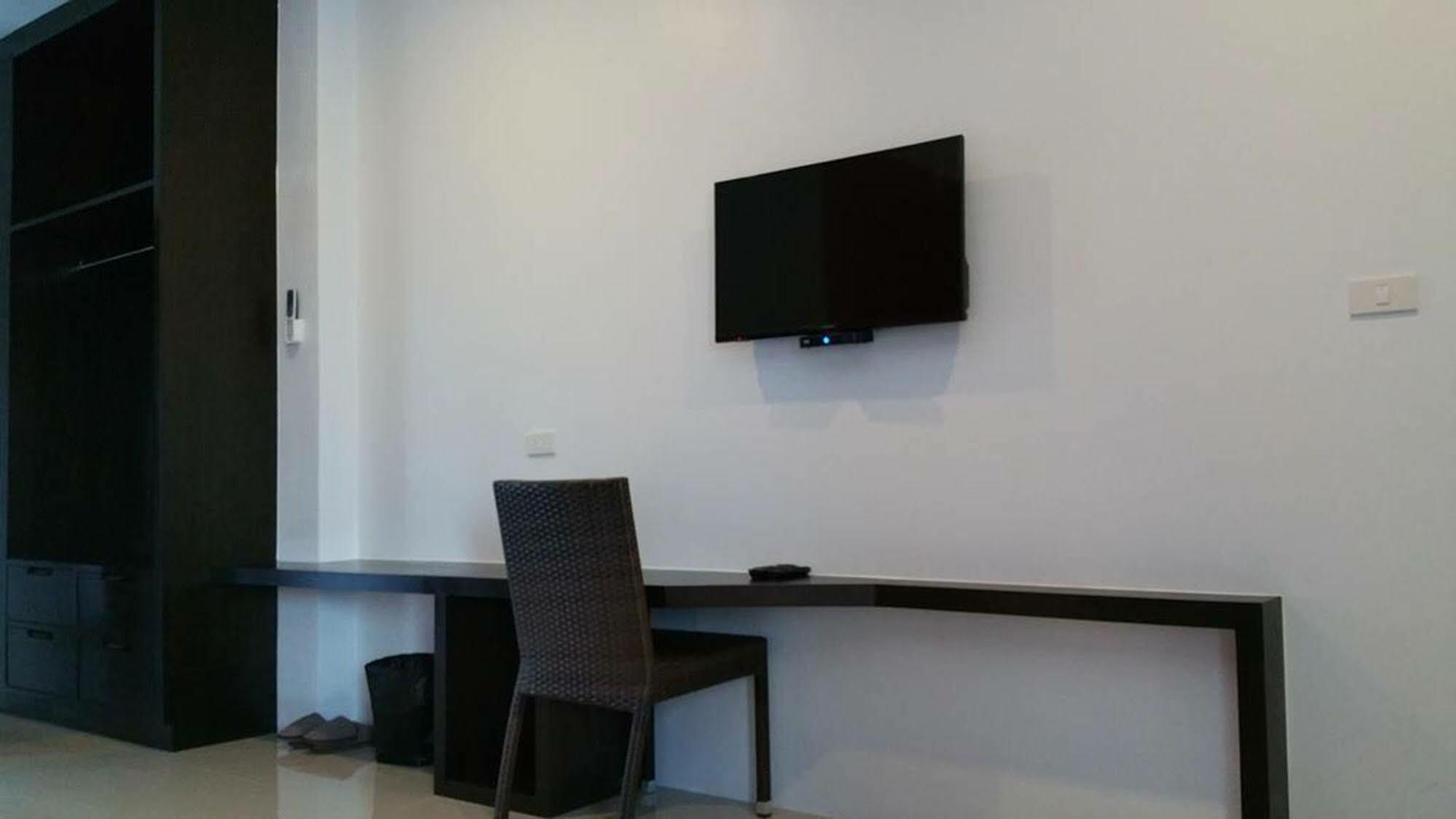 Phuket Airport Place Nai Yang Beach Exterior foto